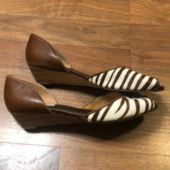 ZigiNY Gillis Zebra Peep Toe Wedge d'Orsay Heels Sz 8.5 - Picture 4 of 7